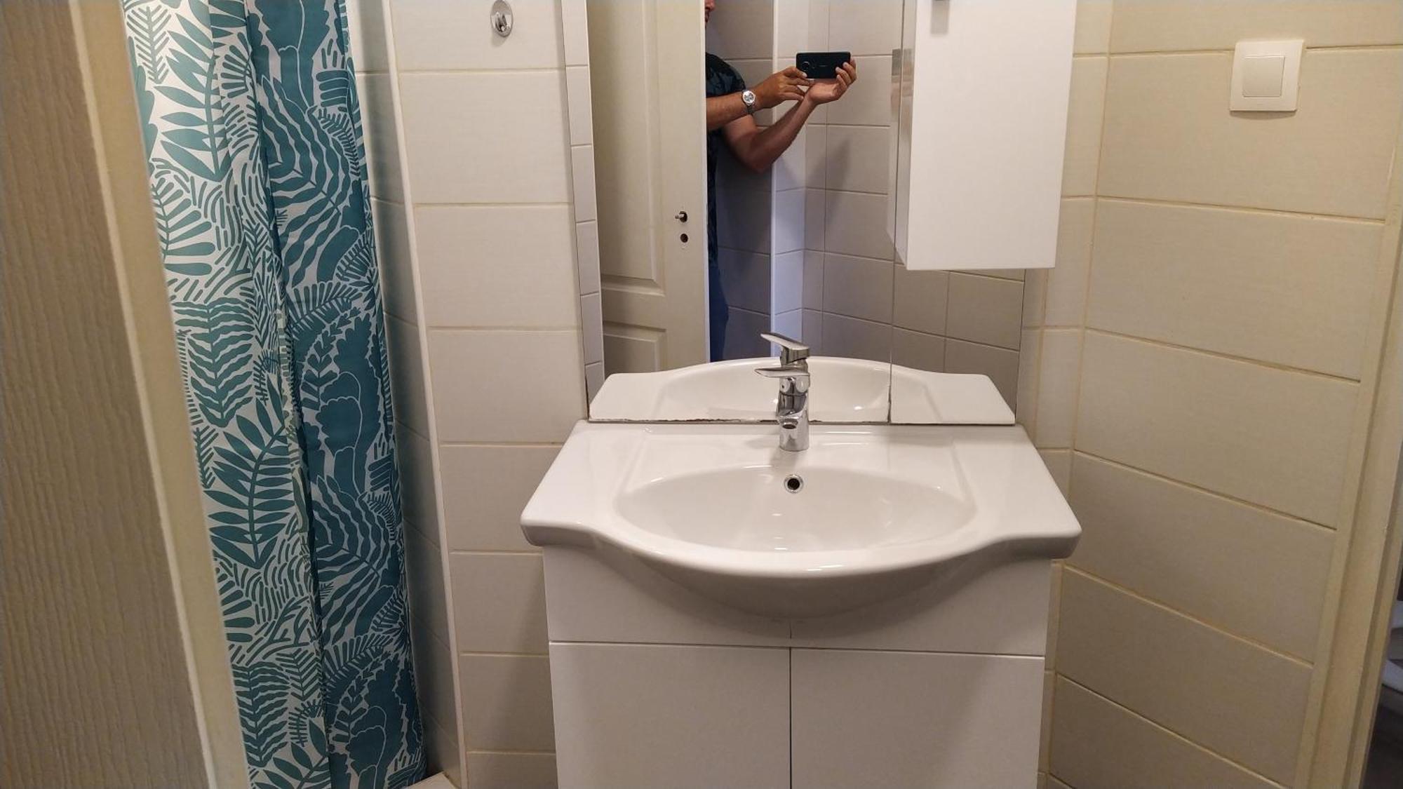 VilLa AdeLe Siófok Rom bilde
