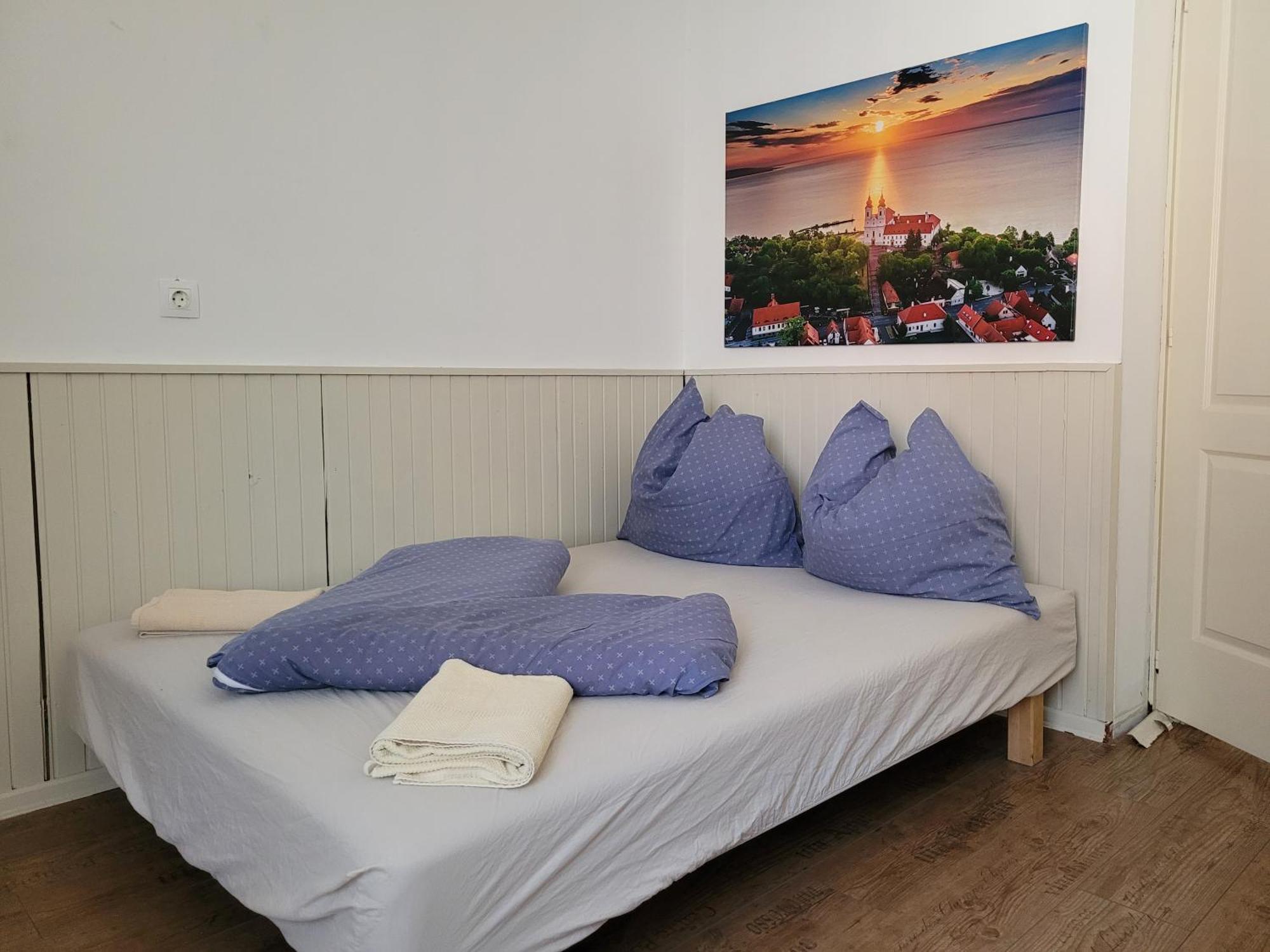VilLa AdeLe Siófok Rom bilde